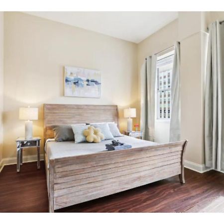 Amazing Condos Beautiful View 2 Blocks To French Quarter, Small Rooftop Pool, Gym, Seanger Theater, Super Dome, And Bourbon St Ню Орлиънс Екстериор снимка