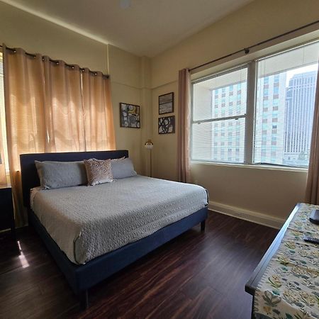 Amazing Condos Beautiful View 2 Blocks To French Quarter, Small Rooftop Pool, Gym, Seanger Theater, Super Dome, And Bourbon St Ню Орлиънс Стая снимка