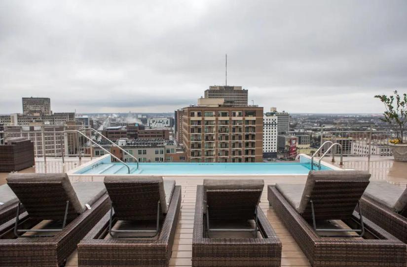 Amazing Condos Beautiful View 2 Blocks To French Quarter, Small Rooftop Pool, Gym, Seanger Theater, Super Dome, And Bourbon St Ню Орлиънс Екстериор снимка