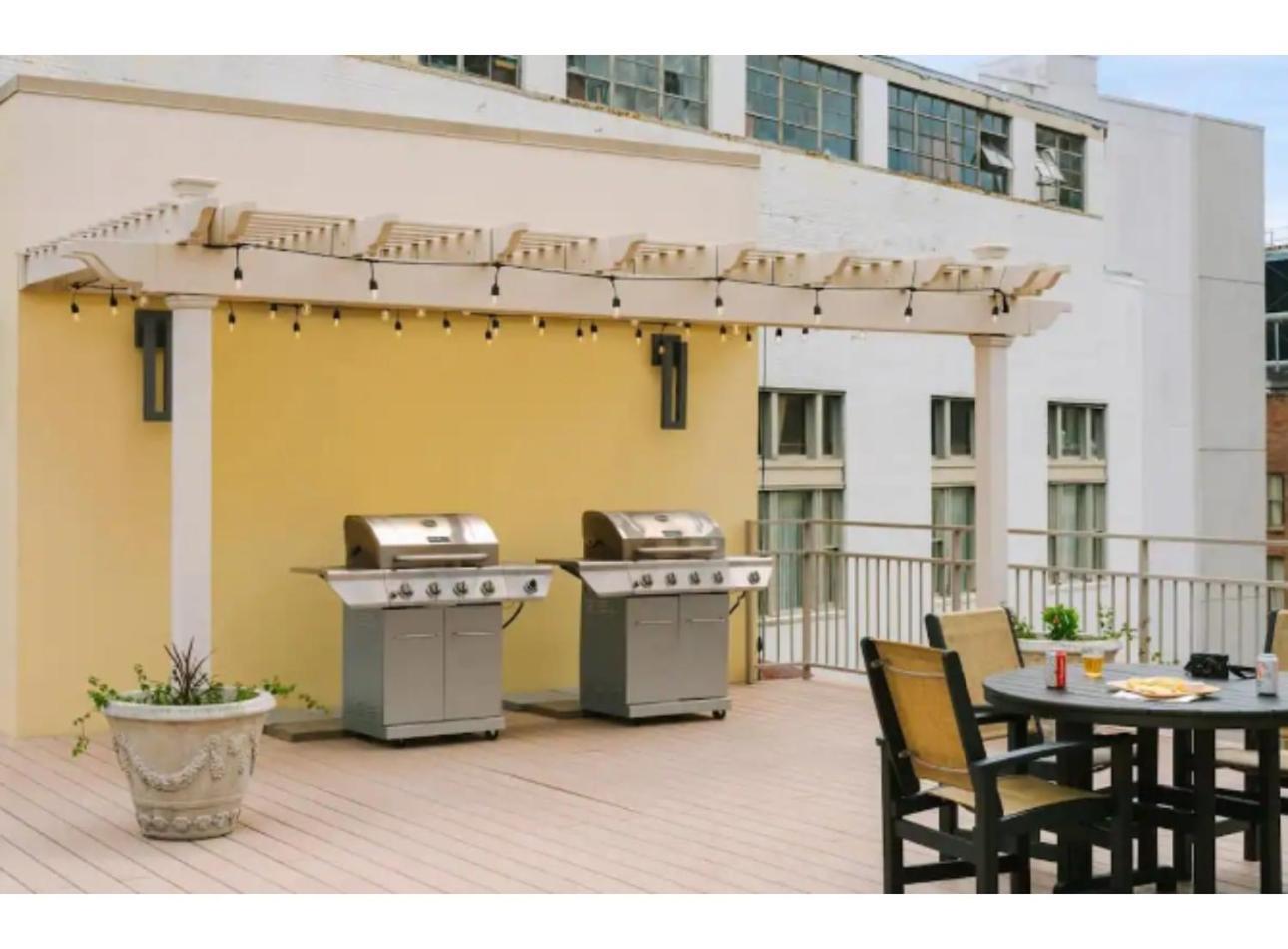 Amazing Condos Beautiful View 2 Blocks To French Quarter, Small Rooftop Pool, Gym, Seanger Theater, Super Dome, And Bourbon St Ню Орлиънс Екстериор снимка
