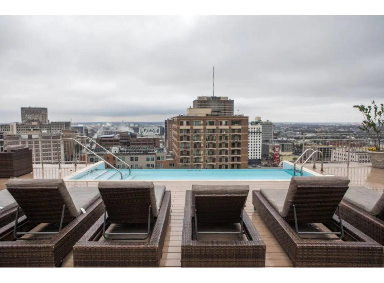 Amazing Condos Beautiful View 2 Blocks To French Quarter, Small Rooftop Pool, Gym, Seanger Theater, Super Dome, And Bourbon St Ню Орлиънс Екстериор снимка