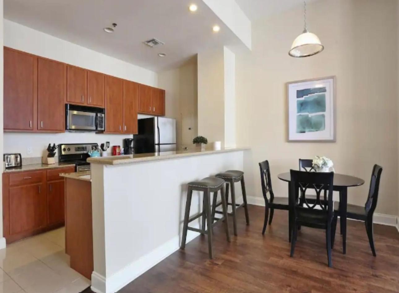 Amazing Condos Beautiful View 2 Blocks To French Quarter, Small Rooftop Pool, Gym, Seanger Theater, Super Dome, And Bourbon St Ню Орлиънс Екстериор снимка